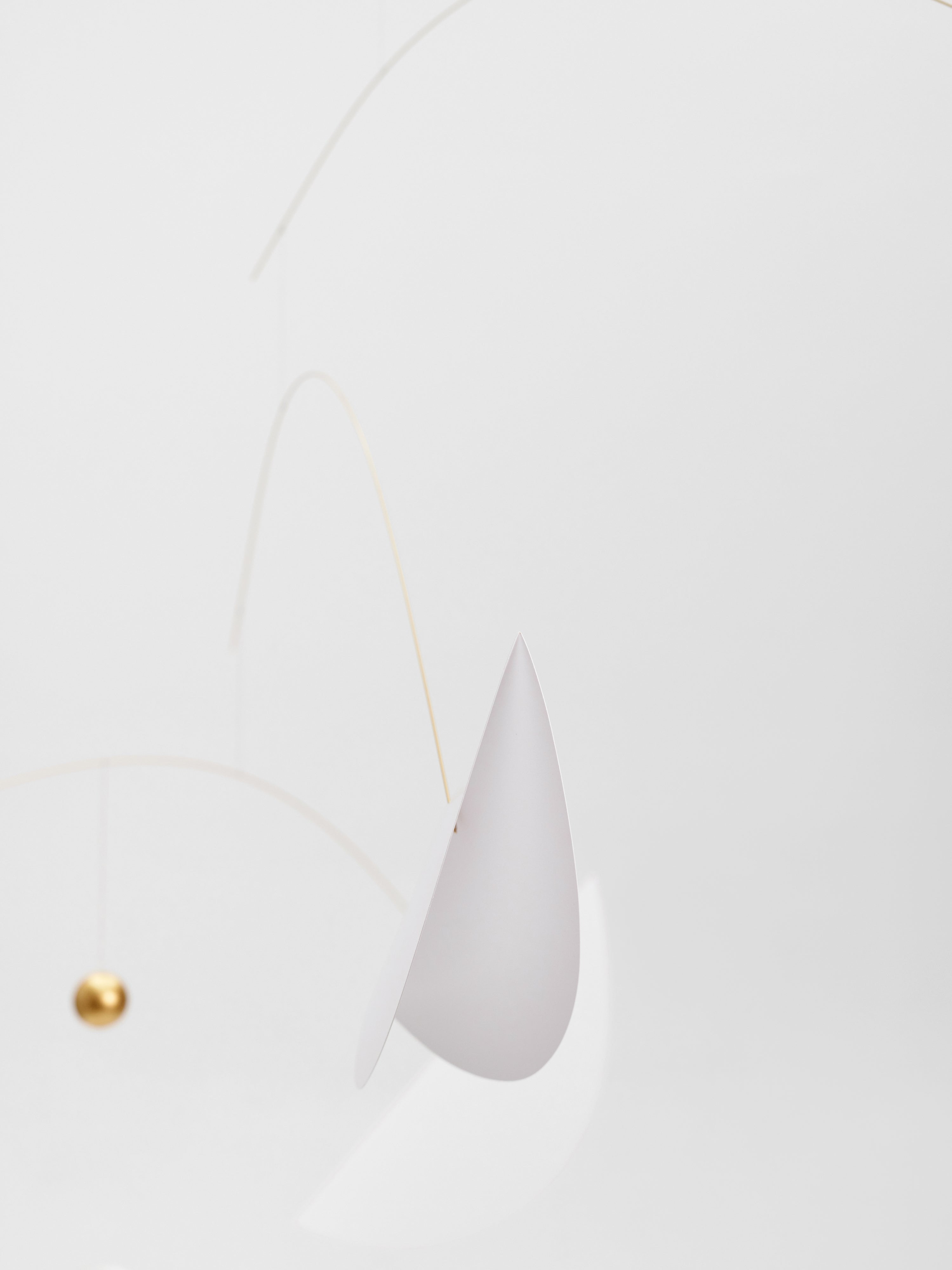 Life & Thread | Black & White | Size L.